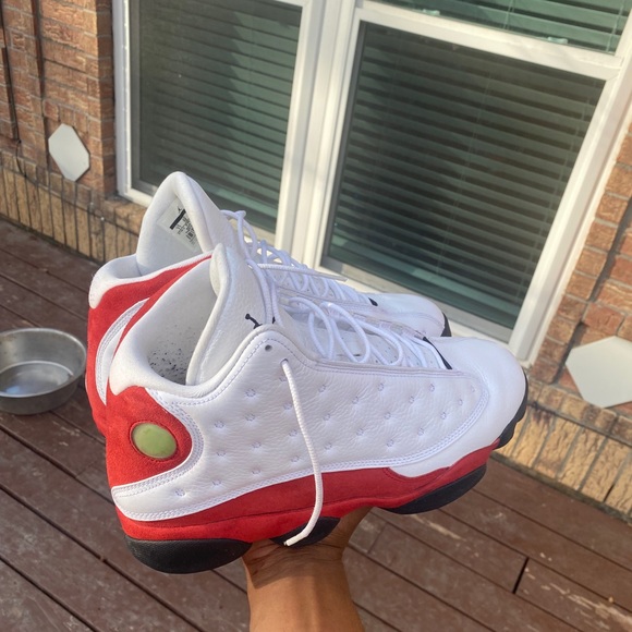 Air Jordan 13 Retro Cherry 2010 - Picture 6 of 13
